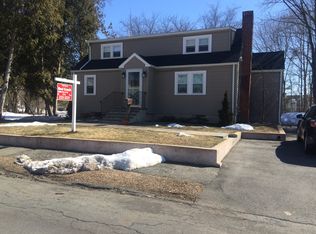 28 Chapman Rd, Wakefield, MA 01880