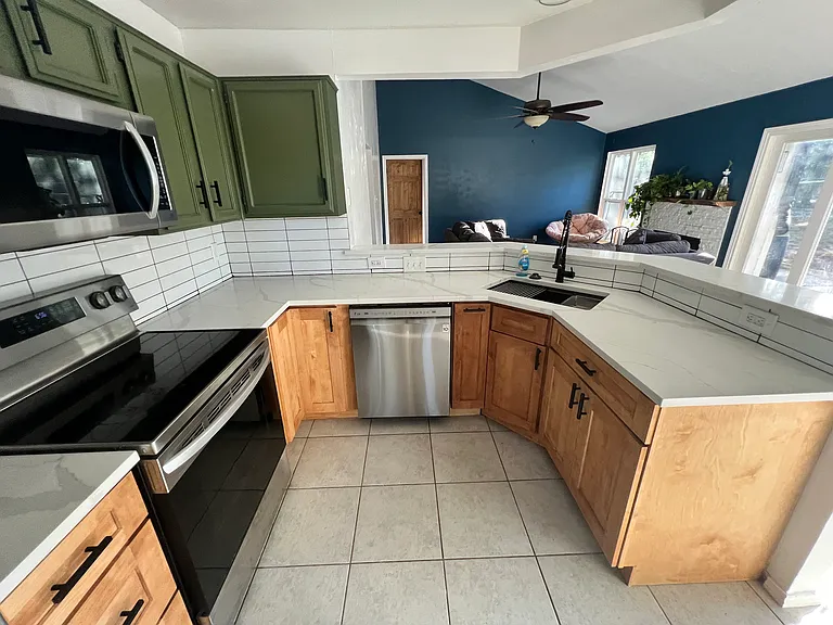 124 Oak River Dr — Photo 17
