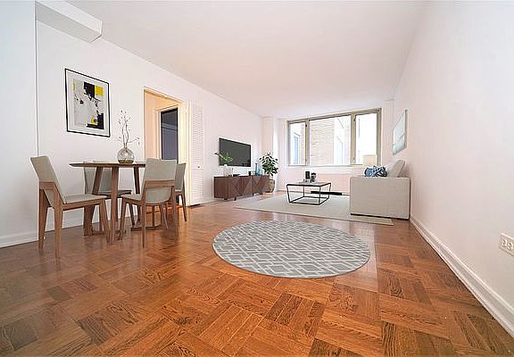 3rd image of 125 E 87th St APT 3I