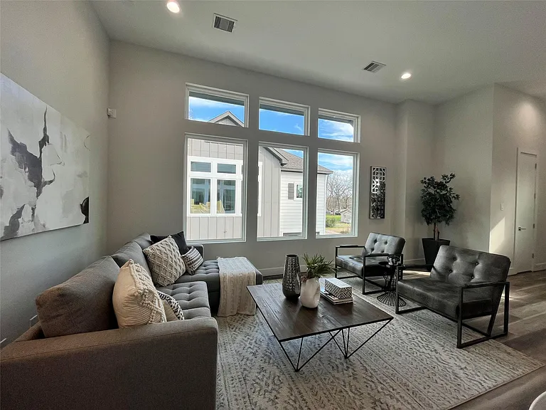 8318 Curry Rd — Photo 2