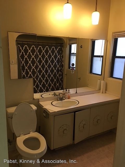 2nd image of 5233 E Ocean Blvd APT 1