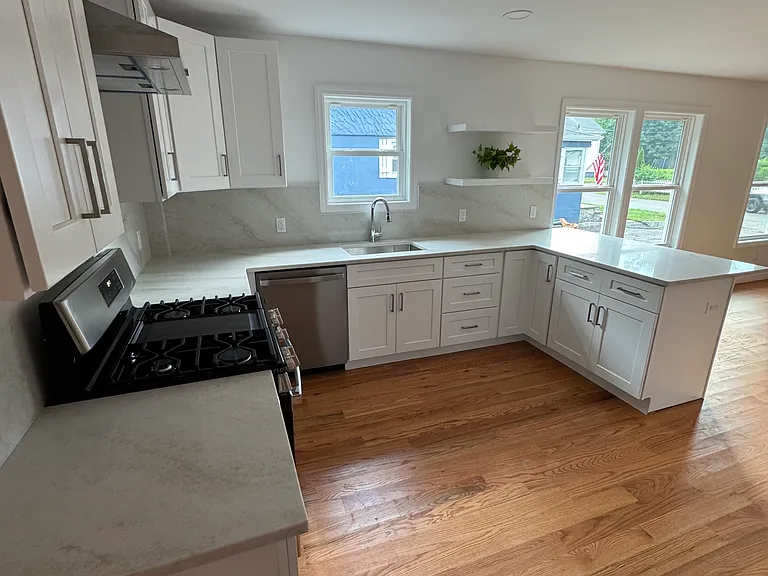 13 Richard St #1 — Photo 2