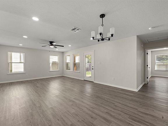 3rd image of 1912 Morrow Ave
