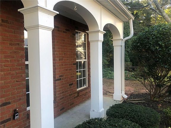2nd image of 792 Ashley Glen Ln