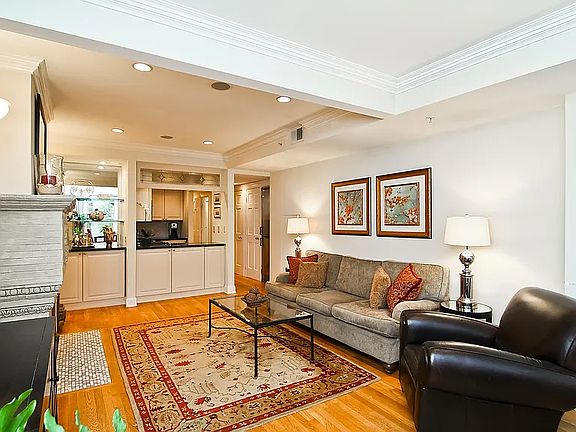 5th image of 2011 Columbia Rd NW APT 2