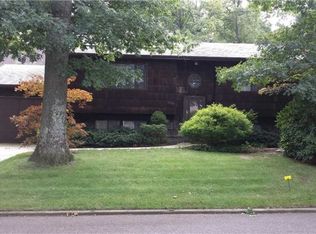 400 Midwood Rd, Babylon, NY 11704