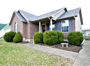229 Clear Lake Dr, Shepherdsville, KY 40165