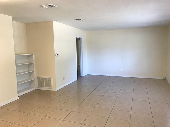 3rd image of 1 Forest Park Dr