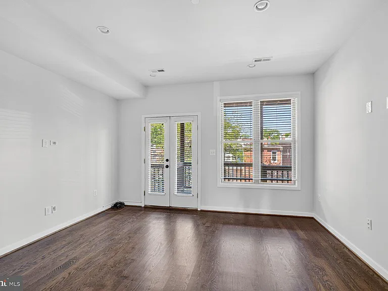 3430 Brown St NW #4 — Photo 5