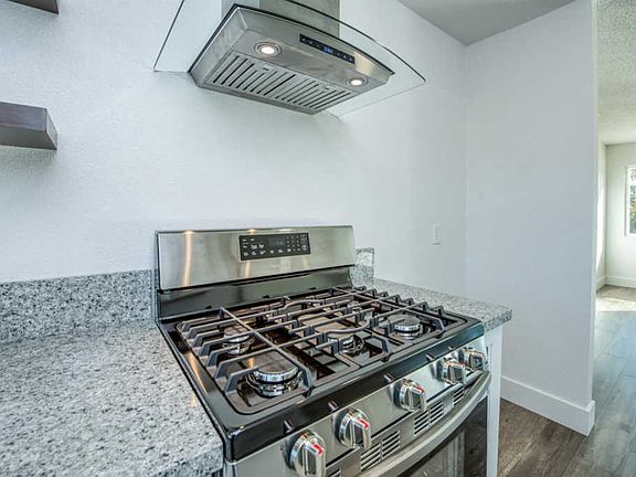 4th image of 2205 N Kensington Way