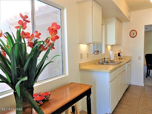 5th image of 412 N Calle De Las Profetas