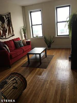 Rented by Sterea Agency | media 18