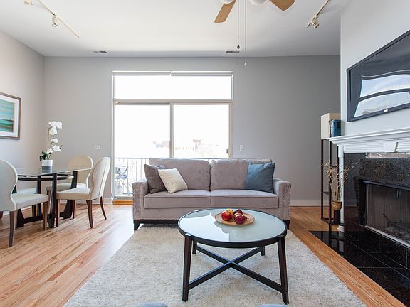 4th image of 2342 W Bloomingdale Ave APT 403