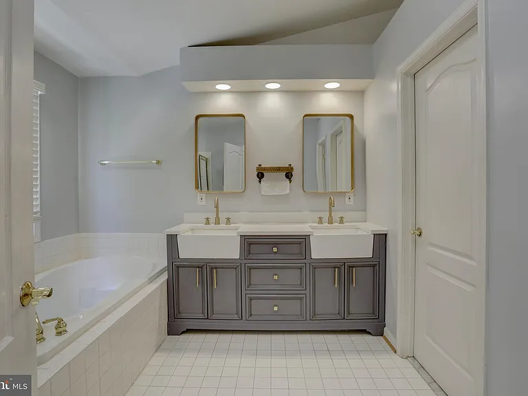 11906 Castlegate Ct #45 — Photo 25