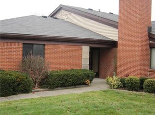2056 Oak Run Ct, Indianapolis, IN 46260