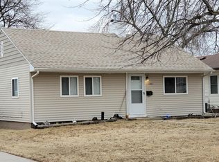 1108 Pearl St, Yankton, SD 57078