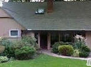 30 Range Dr, Merrick, NY 11566