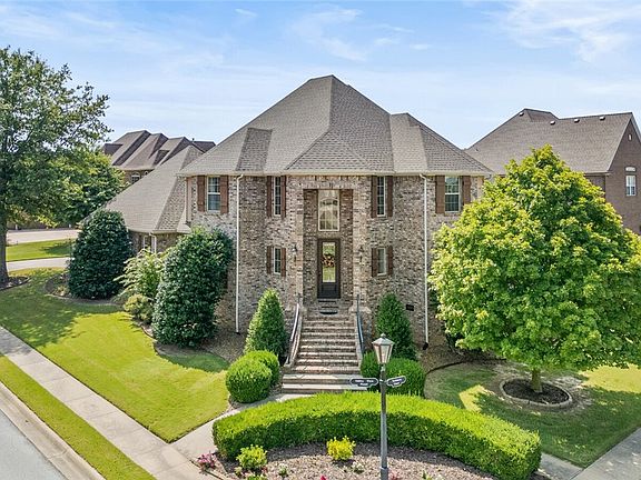 2nd image of 6700 W Turnberry Ct