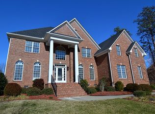 764 Meadowood Dr, Burlington, NC 27215