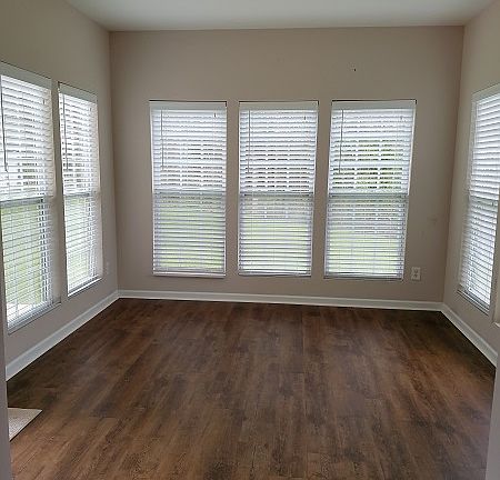 3rd image of 2530 Ivy Creek Frd