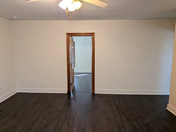 210 Wells Street - 1 - Upper — Photo 4
