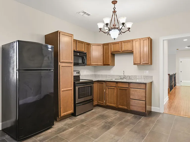 5554 Palm Lake Cir — Photo 48