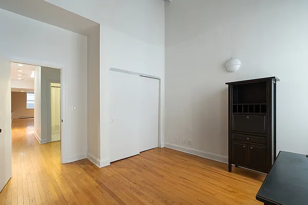 Rented by Roumila Real Estate LLC | media 12