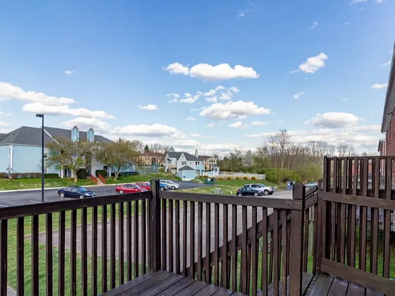 429 Garden City Dr — Photo 8