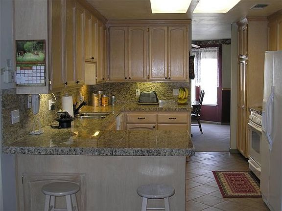 5th image of 480 N Mesa St