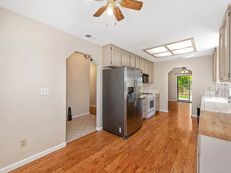 7337 Little Acorn Way — Photo 18