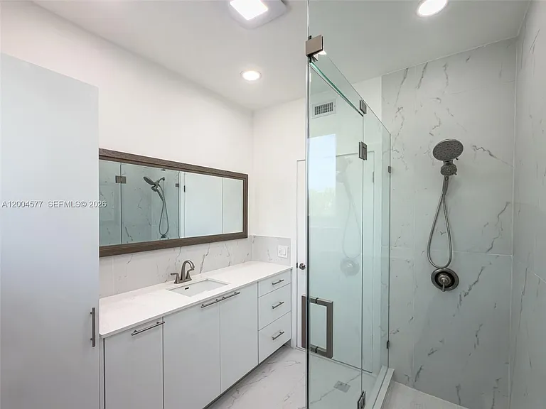 1690 Daytonia Rd — Photo 18