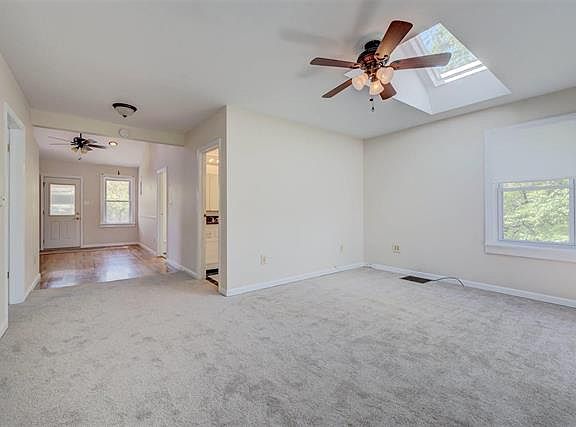 4th image of 108 Midland Ave