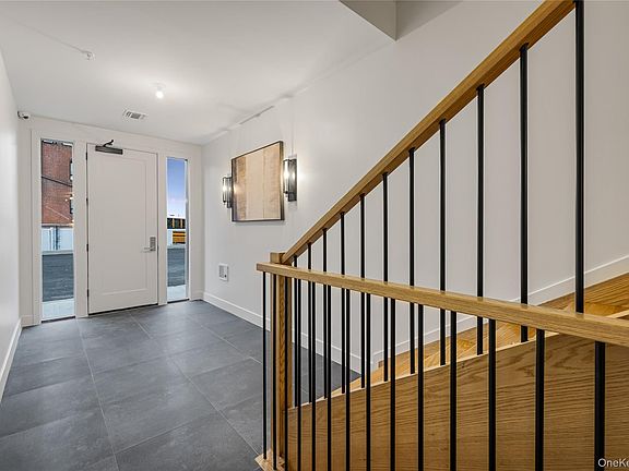 3rd image of 3 E Funston Avenue #221