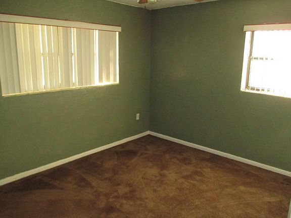 4th image of 101 Browning Dr W
