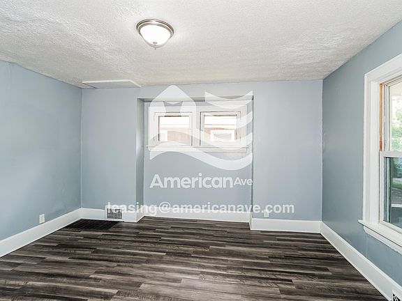 3-Living Room