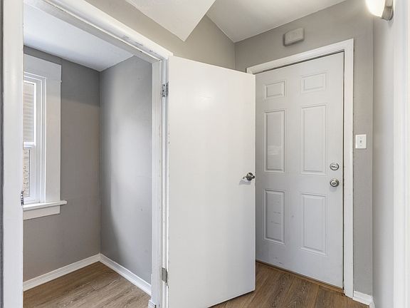 4th image of 608 N J St #2