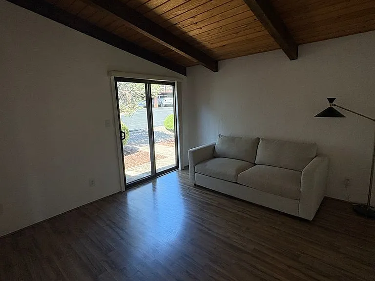 40 Calle Del Medio — Photo 22