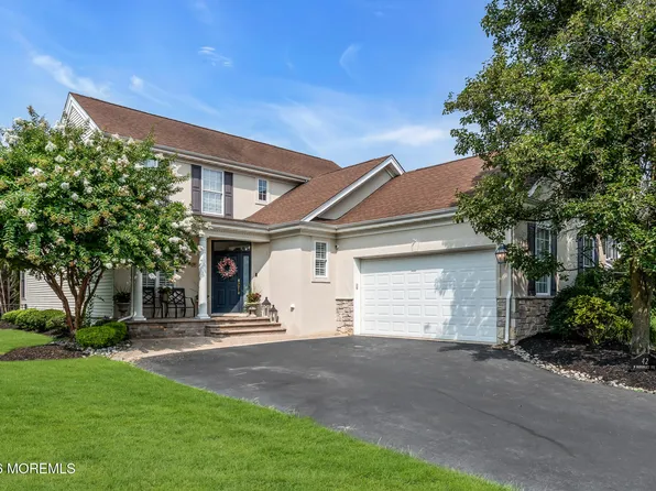 42 W Parsonage Way, Manalapan, NJ 07726