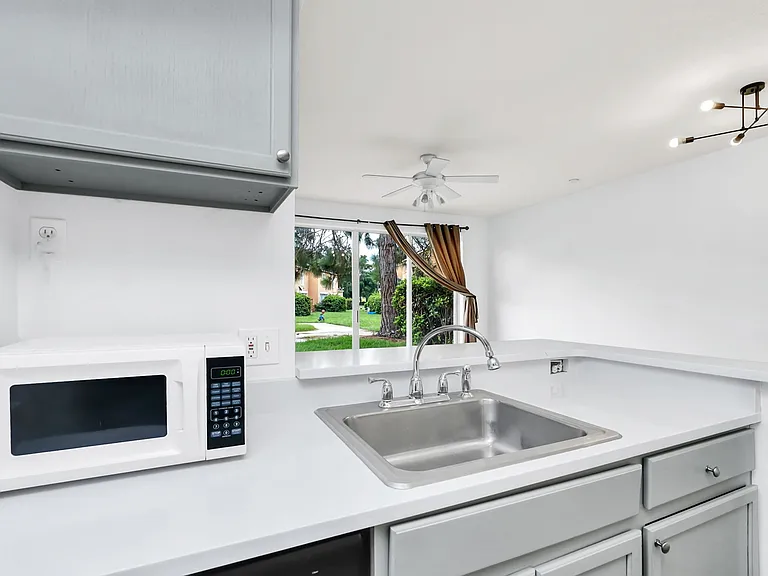 4505 Saint Georges Ct — Photo 4