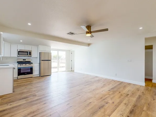 2132 Dennis Ln, Santa Rosa, CA 95403