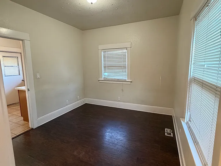 1363 Holly Dr — Photo 11