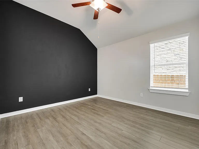 4318 Frankfurt Ln — Photo 30