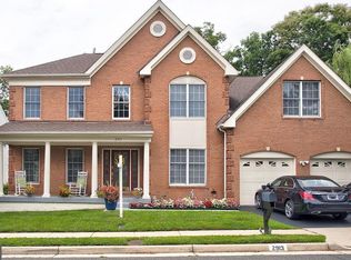 2913 Blue Holly Ln, Oak Hill, VA 20171