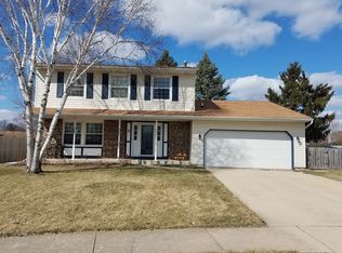 3 Danbury Ct, South Elgin, IL 60177