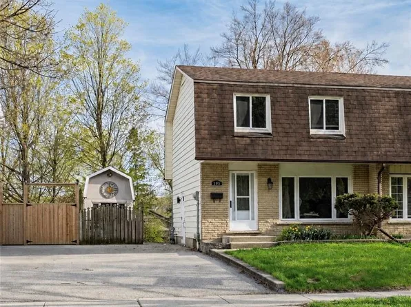 195 Old Carriage Dr, Kitchener, ON N2P 1H5