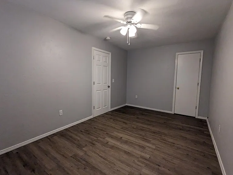 417 W Pulaski St — Photo 16