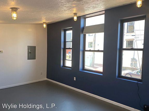 3rd image of 4901 Penn Ave #9665522