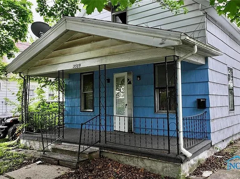 3339 Elm St — Photo 1