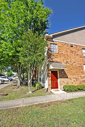 710 E Boyd Dr Photo 1