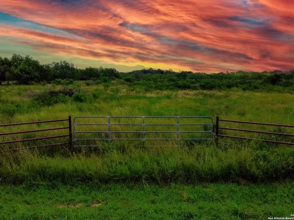 0 CR 1660/BLACK CREEK RD LOT 7, Moore, TX 78057